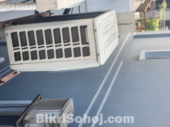 1 ton non inverter Ac